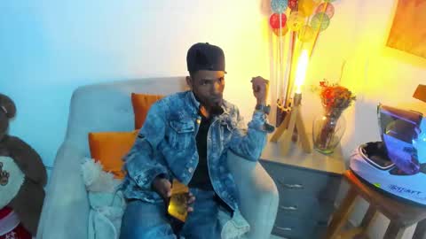       online show from March 18, 12:47 am