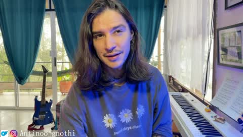 Snapshot of antinoo_gnothi chatting on December 11, 12:55 pm Antinoo Gnothi online show from December 11, 12:55 pm