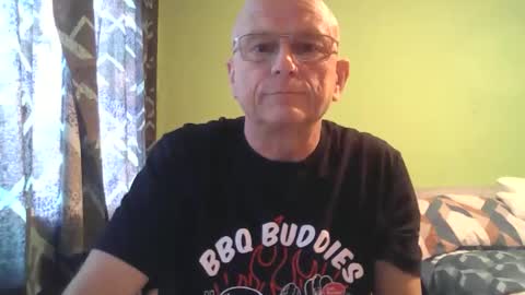 Snapshot of antmatt2025 chatting on October 16, 4:19 pm antmatt2025 online show from October 16, 4:19 pm