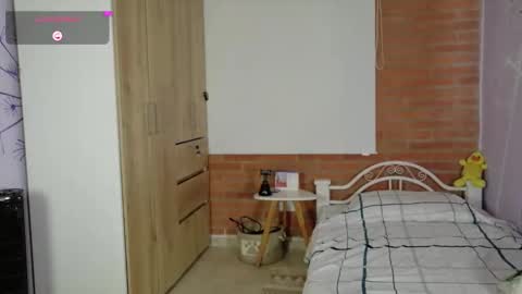 Snapshot of antofoxwbc chatting on November 23, 12:54 am Anto online show from November 23, 12:54 am