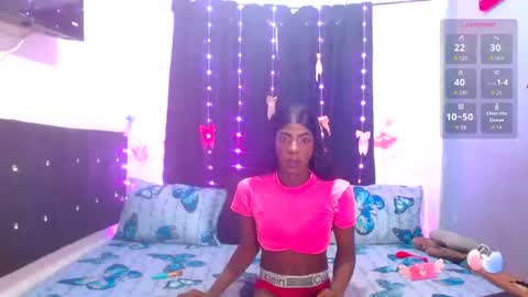 Snapshot of antonella747158 chatting on August 5, 12:35 am antonella747158 online show from August 5, 12:35 am