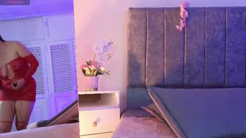 Snapshot of antonella_1998_ chatting on July 16, 1:39 pm Antonella online show from July 16, 1:39 pm