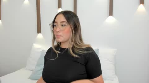 Snapshot of antonella_cutie_ chatting on January 24, 3:13 pm A N T O N E L L A online show from January 24, 3:13 pm