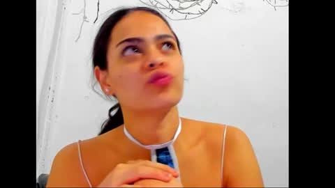 Snapshot of antonella_gomez22 chatting on January 16, 5:33 am Antonella online show from January 16, 5:33 am