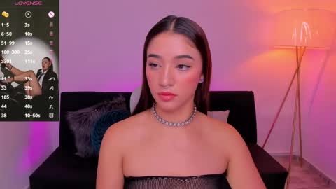 Snapshot of antonella_grayy chatting on May 15, 12:23 pm Antonella Grayy online show from May 15, 12:23 pm