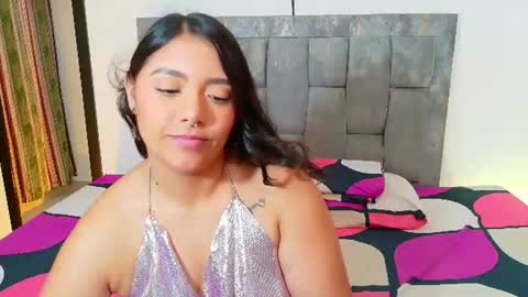 Snapshot of antonella_hot_x chatting on June 19, 2:27 am Antonella online show from June 19, 2:27 am