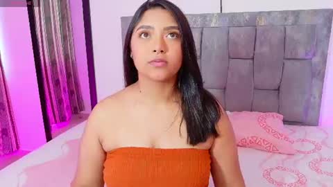 Snapshot of antonella_hot_x chatting on July 6, 10:34 pm Antonella online show from July 6, 10:34 pm