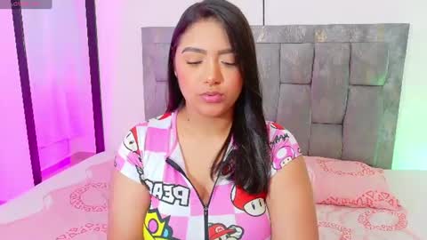Snapshot of antonella_hot_x chatting on July 13, 11:18 pm Antonella online show from July 13, 11:18 pm