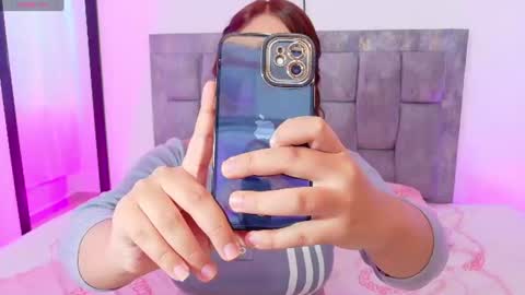 Snapshot of antonella_hot_x chatting on July 16, 11:00 pm Antonella online show from July 16, 11:00 pm