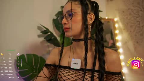 Nell. online show from March 9, 3:10 am