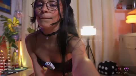 Nell. online show from June 21, 12:24 am