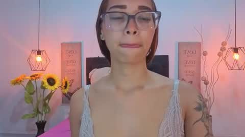 Snapshot of antonella_mc chatting on June 9, 12:17 pm Antonella online show from June 9, 12:17 pm