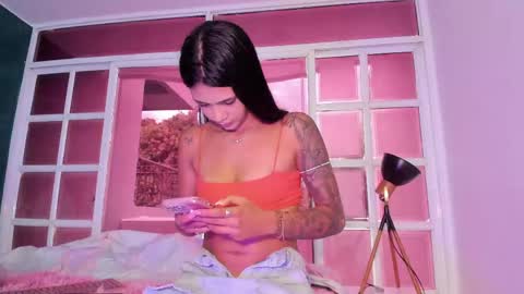 Snapshot of antonella_rossi24 chatting on May 3, 8:15 pm Antonella Rossi online show from May 3, 8:15 pm