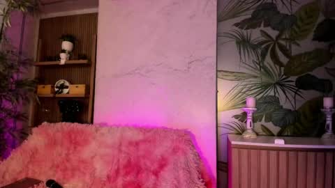 Snapshot of antonella_rossi24 chatting on June 8, 7:47 pm Antonella Rossi online show from June 8, 7:47 pm