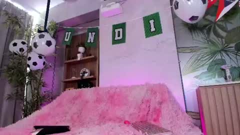 Snapshot of antonella_rossi24 chatting on June 17, 7:48 pm Antonella Rossi online show from June 17, 7:48 pm