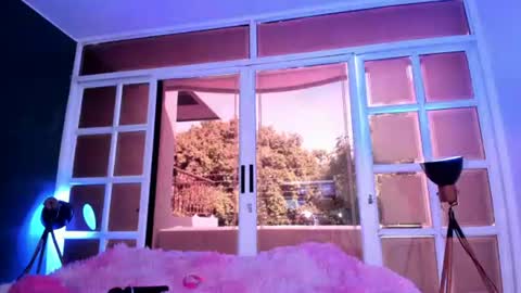 Snapshot of antonella_rossi24 chatting on June 18, 7:40 pm Antonella Rossi online show from June 18, 7:40 pm