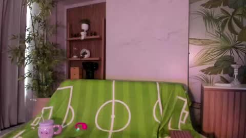 Snapshot of antonella_rossi24 chatting on June 23, 8:07 pm Antonella Rossi online show from June 23, 8:07 pm