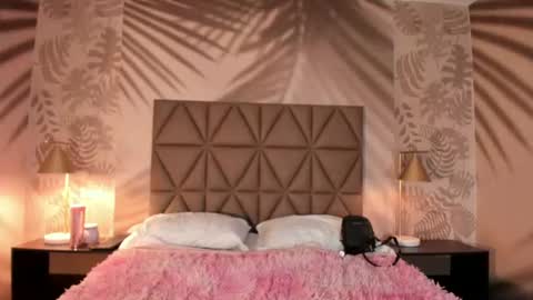 Snapshot of antonella_rossi24 chatting on July 27, 9:11 pm Antonella Rossi online show from July 27, 9:11 pm