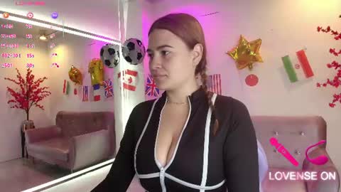 Snapshot of antonella_wiild chatting on July 2, 3:34 am Antonella online show from July 2, 3:34 am