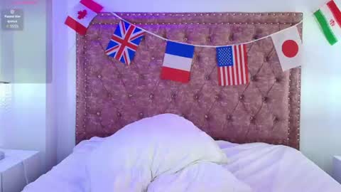 Snapshot of antonella_wiild chatting on July 2, 3:40 pm Antonella online show from July 2, 3:40 pm
