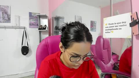 Snapshot of antonellakling_ chatting on February 7, 11:25 am ANTONELLA online show from February 7, 11:25 am