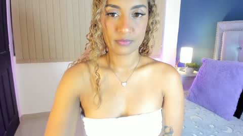 Snapshot of antonellaparker chatting on December 10, 2:50 pm Sarah online show from December 10, 2:50 pm