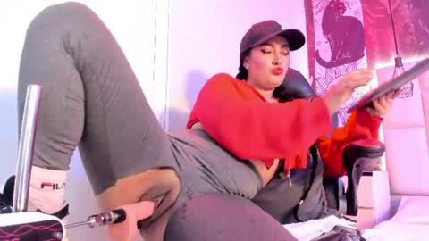 Snapshot of antonellaqueeen chatting on June 10, 11:31 am ANTONELLE online show from June 10, 11:31 am