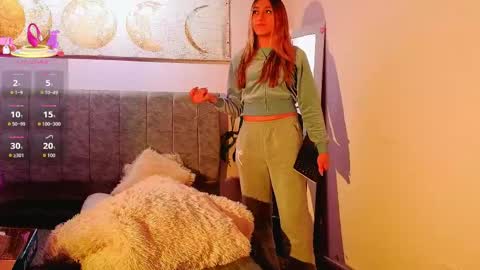 Snapshot of antonellastar24_ chatting on June 5, 8:14 pm Antonella online show from June 5, 8:14 pm
