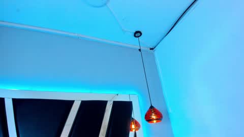 A N T O N E L L E  online show from January 26, 1:15 pm