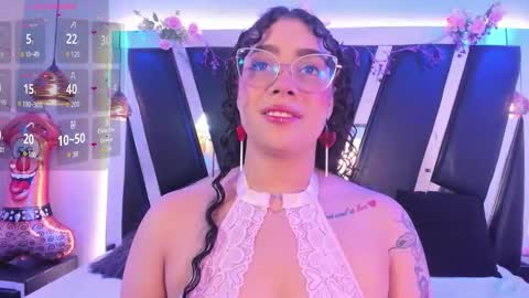 A N T O N E L L E  online show from March 1, 11:23 am