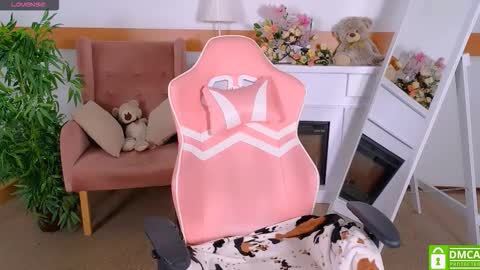 Snapshot of antonia_ferrero chatting on October 23, 6:45 am antonia_ferrero online show from October 23, 6:45 am