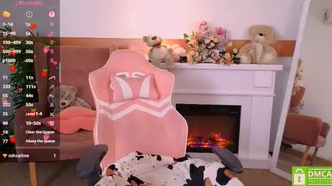 Snapshot of antonia_ferrero chatting on November 12, 7:09 am antonia_ferrero online show from November 12, 7:09 am