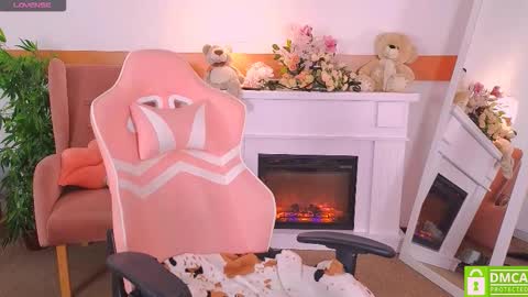 Snapshot of antonia_ferrero chatting on November 29, 9:01 am antonia_ferrero online show from November 29, 9:01 am