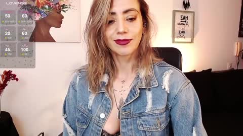 Snapshot of antoniavillamizar chatting on December 20, 1:54 pm Anto online show from December 20, 1:54 pm