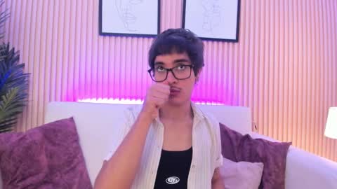 Snapshot of antonio_rowan chatting on December 16, 1:16 pm Antonio online show from December 16, 1:16 pm