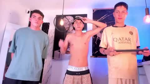 Snapshot of antoniomancinin chatting on January 23, 2:23 am brendan and stiiven online show from January 23, 2:23 am