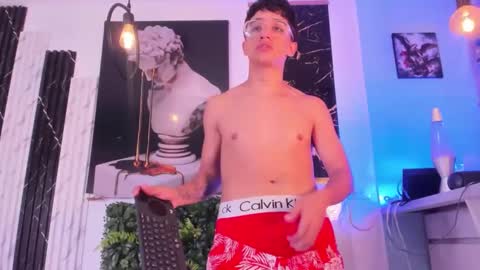 Snapshot of antoniomancinin chatting on February 27, 7:23 am brendan and stiiven online show from February 27, 7:23 am