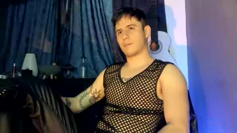 antonnello_ online show from November 16, 9:53 pm