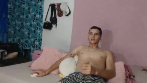 Snapshot of antony_2024 chatting on February 3, 5:18 am karol y antony online show from February 3, 5:18 am