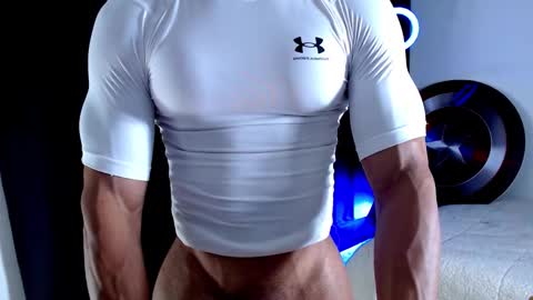 Instagram miguelangel1802  online show from November 13, 4:39 pm