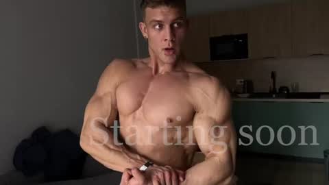 Snapshot of antray_misti chatting on June 27, 9:36 am Adam 24 online show from June 27, 9:36 am