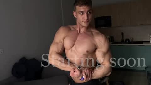 Snapshot of antray_misti chatting on July 5, 3:30 pm Adam 24 online show from July 5, 3:30 pm