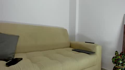 Snapshot of anubislogan chatting on April 13, 12:54 pm Anubislogan online show from April 13, 12:54 pm