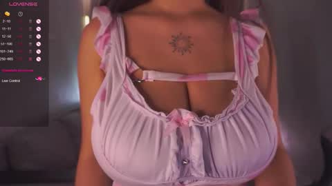  Sunday - start 0400 PM GMT -4 online show from October 28, 8:33 pm