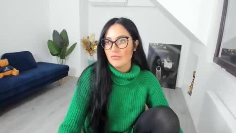 Anya online show from February 2, 6:01 am