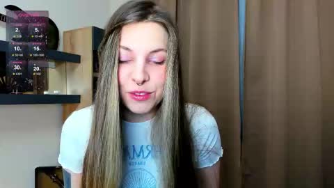 Snapshot of anya_seven chatting on November 23, 6:19 pm Anya online show from November 23, 6:19 pm