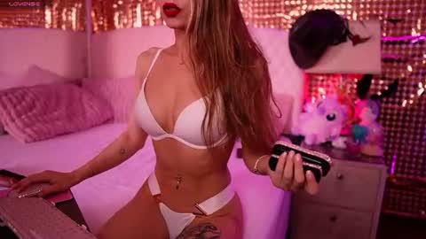 Snapshot of anya_sky_ chatting on July 10, 7:34 am anya_sky_ online show from July 10, 7:34 am