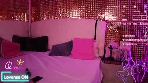 Snapshot of anya_sky_ chatting on July 25, 4:43 am anya_sky_ online show from July 25, 4:43 am