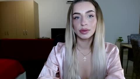 Anya online show from May 9, 6:35 pm