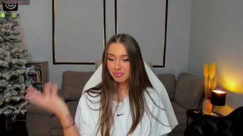 Anya online show from January 7, 1:02 pm